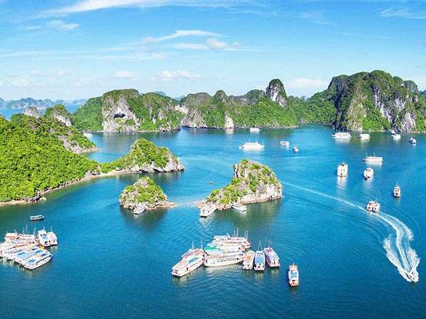 Write about the famous place in Vietnam you have visited (ảnh 1)