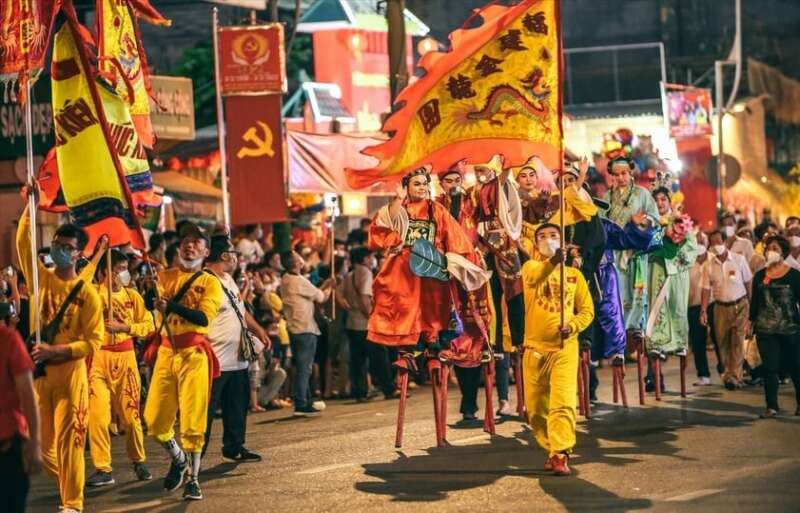 Writing about a festival in Vietnam (ảnh 1)