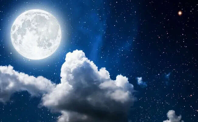 TOP 10 bài Cảm nhận về Hình tượng trăng trong Thề nguyền 2024 SIÊU HAY (ảnh 2)