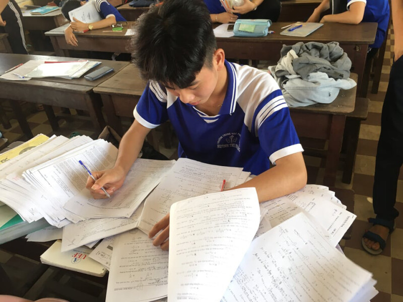 Bộ Đề thi Toán lớp 8 Học kì 2 năm 2022 – 2023 (15 đề) – Tailieumoi.vn