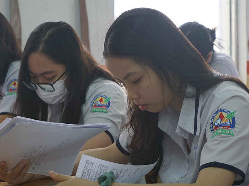 Đề thi Giữa học kì 1 Toán lớp 8 Hồ Chí Minh năm 2021 (6 đề) (ảnh 2)