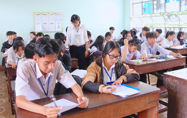 Trắc nghiệm Địa lí 8 Bài 15 có đáp án: Bài tập Đặc điểm dân cư, xã hội Đông Nam Á (ảnh 1)
