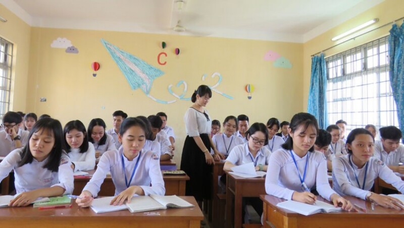 Đề thi Giữa học kì 1 Ngữ Văn lớp 10 Hồ Chí Minh năm 2021 (10 đề) (ảnh 3)