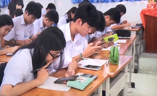  Trắc nghiệm Xem đồng hồ có đáp án – Toán lớp 3 (ảnh 1)